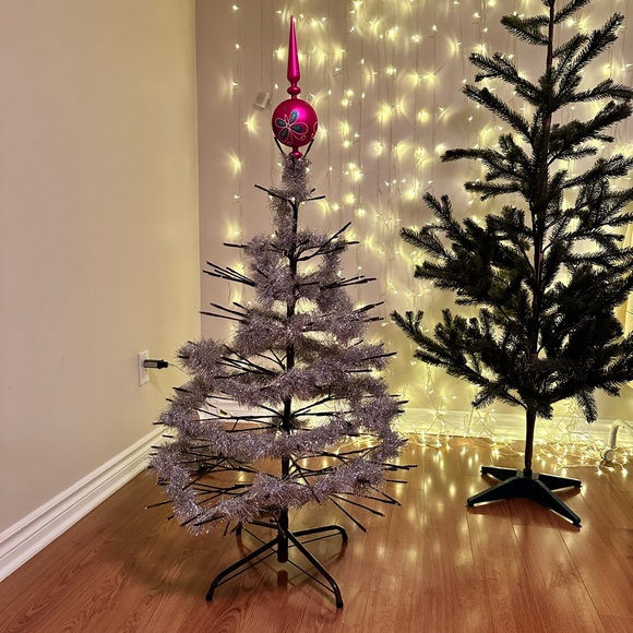 Christmas Tree Top Bright Pink Holiday Ornament with Floral Design - Picture 14 of 14